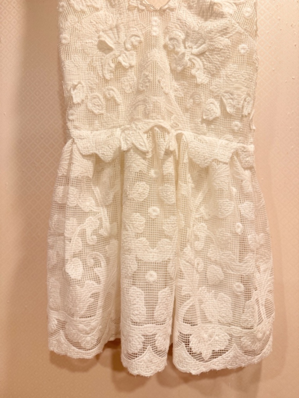 By Anthropologie White Lace V Neck Sleeveless Swing Mini Dress Tie Back z S Boho - Picture 4 of 13